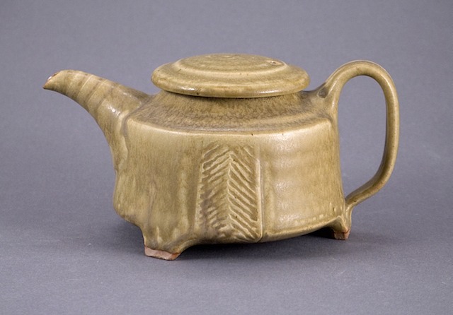 Ash teapot